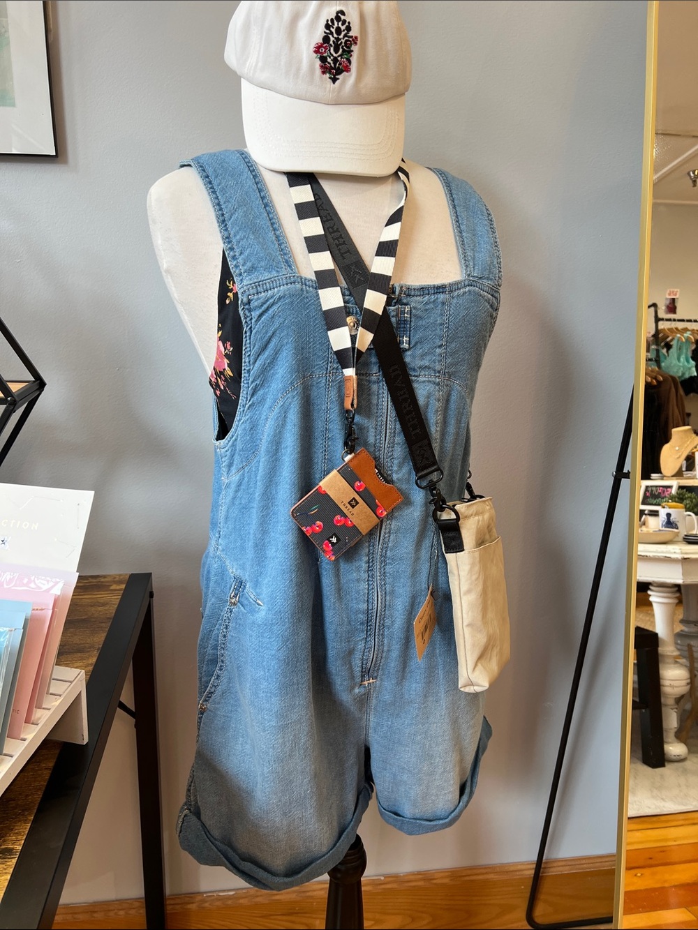 We the Free People Jude Shortalls - Picture 5 of 7